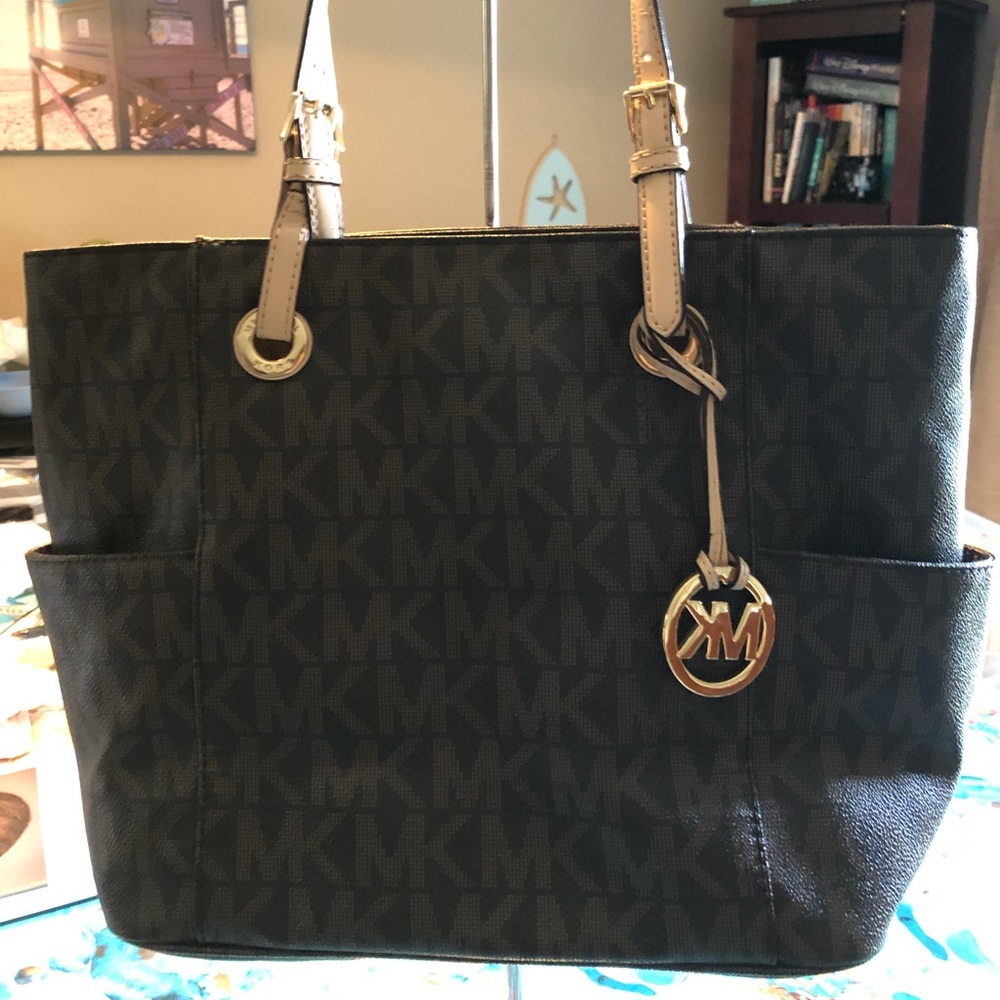 Michael Kors Jet Set Travel Tote